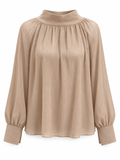 Blusa de cuello alto con lazo trasero beige — frontal