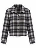 Camisa corta de cuadros negros, grises y blancos, vista frontal
