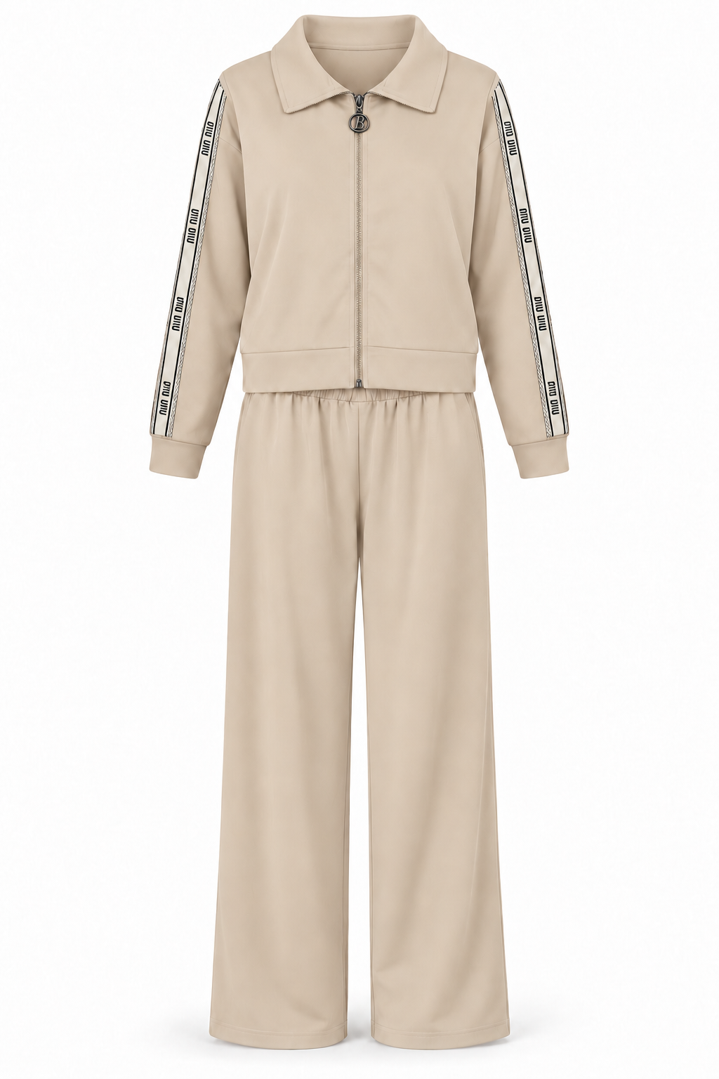 Conjunto de chaqueta con cremallera y pantalón beige — frontal